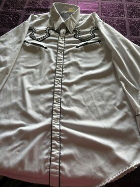 Men's White Western Pearl Snap Shirt with Black Piping